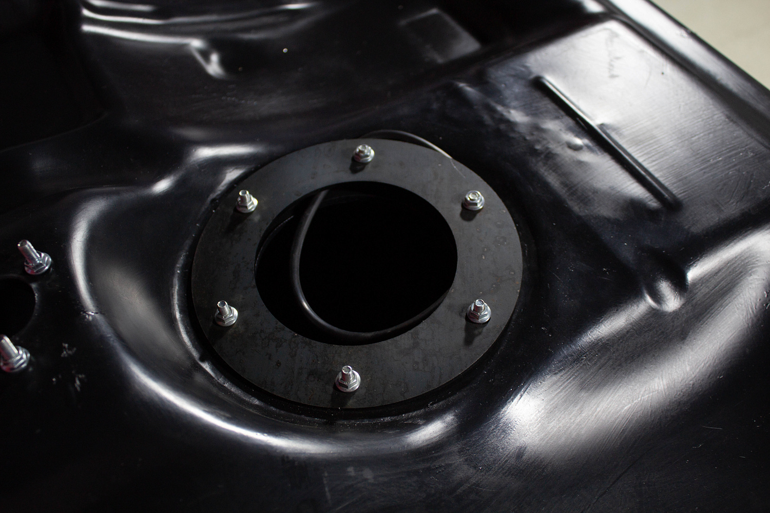 Пластиковый топливный бак Chevrolet Lacetti, 2004-2013 г.в. (BP) -  60 л. Пластиковый топливный бак Chevrolet Lacetti, 2004-2013 г.в. (BP) -  60 л.