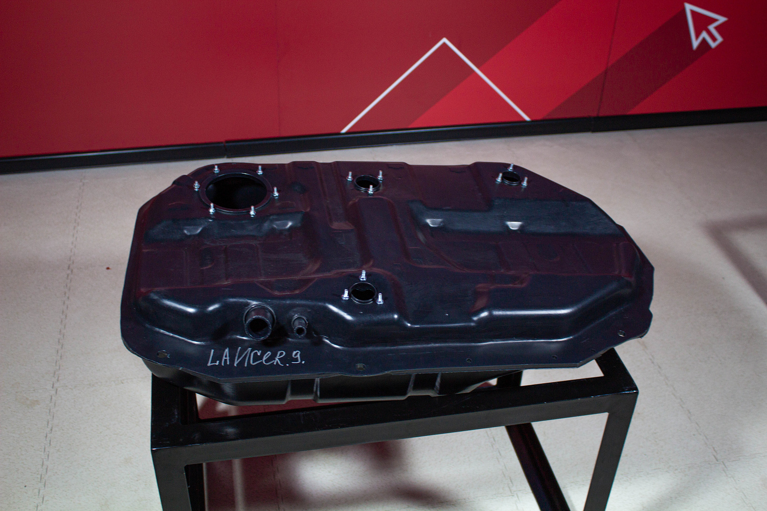 Пластиковый бензобак Mitsubishi Lancer 9, 2003-2008 (BP) -  50 л.